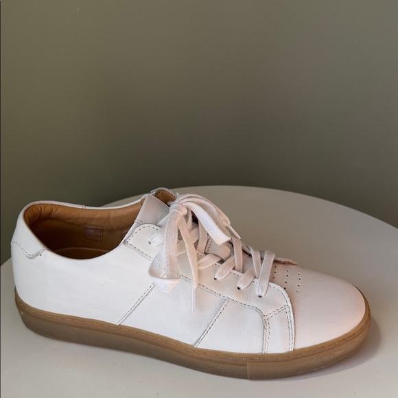 GREATS Men's Royale 2.0 leather sneakers Low Top Lace-Up gum rubber sole US 7